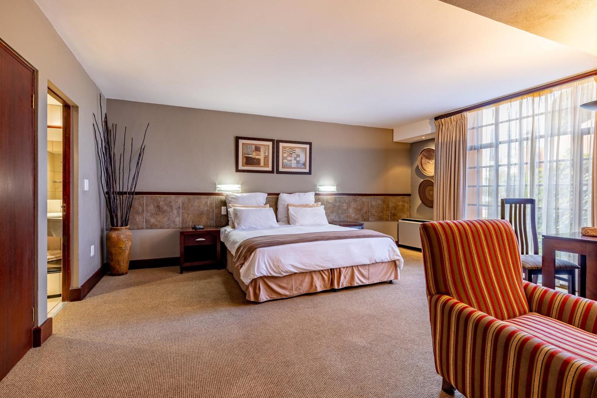 African Sky Hotels - Pine Lake Inn White River Kültér fotó